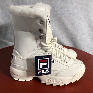 Fila Disruptor Women’s Size 8 Shoes White Fur Lined Insulated Snow Winter Boots